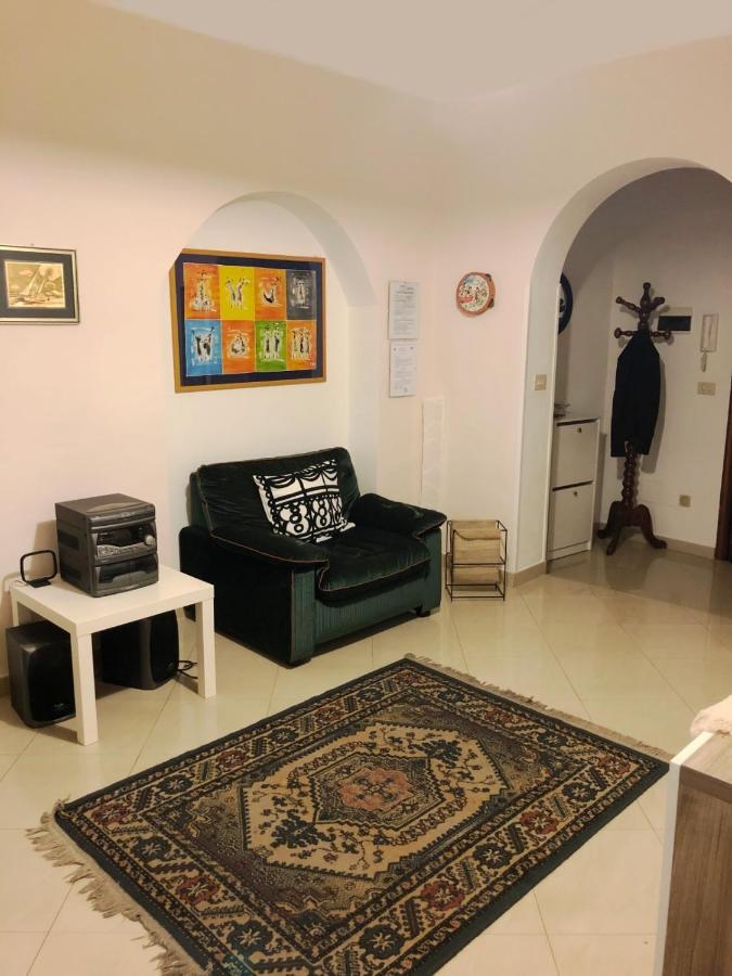 Apartment For 2 In Catania, B&B Le Voci Del Mercato المظهر الخارجي الصورة