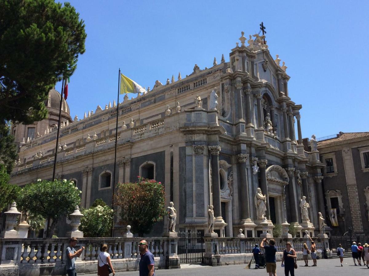 Apartment For 2 In Catania, B&B Le Voci Del Mercato المظهر الخارجي الصورة